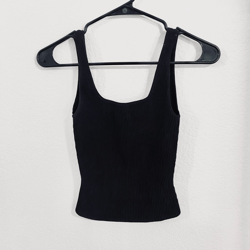 Babaton Aritzia Sculpt Knit Tank XXS Black